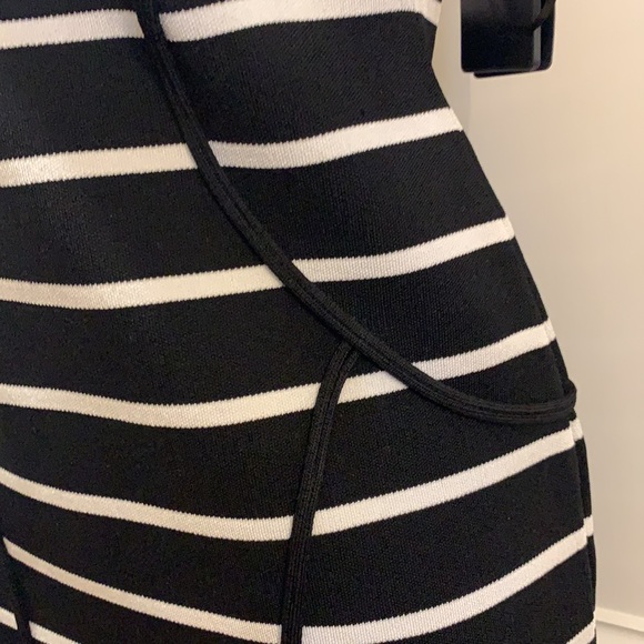 Guess Women’s Dress 👗🌸 - Picture 4 of 15